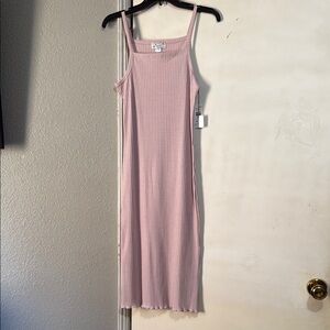 Elegant Pink Ribbed Dress